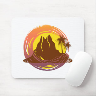 Tapis De Souris Badge avec paysage volcanique tropical et palmiers