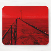 Tapis De Souris Balade le long de la jetée en bord de mer (Devant)