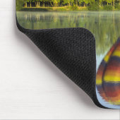 Tapis De Souris Ballon à air chaud sur l'eau avec réflexion (Coin)