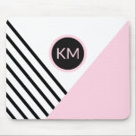 Tapis De Souris Bandes de monogramme rétro-chic et bloc de couleur<br><div class="desc">Motif géométrique pop art contemporain et lumineux, avec une ambiance rétro, ce tapis de souris personnalisé a des bandes noires anglisées et un bloc de couleur rose avec un cadre rond correspondant bien en vue entourant votre monogramme. Personnalisez avec votre monogramme désiré pour un accessoire de bureau sur mesure qui...</div>