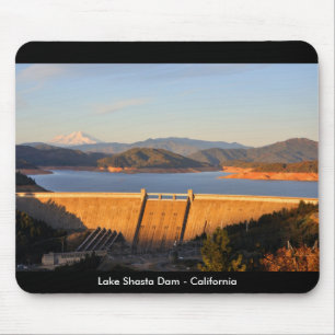Tapis De Souris Barrage de Shasta de lac au coucher du soleil - la