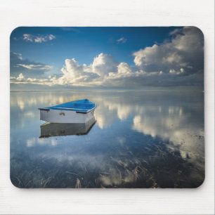 Tapis De Souris Bateau de rangée sur l'eau
