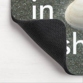 Tapis De Souris Beau coquillage dans le sable : Un souvenir salé (Coin)