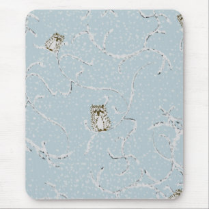 Tapis De Souris Bébés hiboux sur des branches enneigées d'hiver