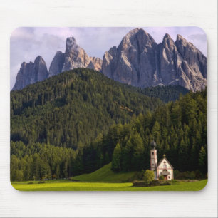 Tapis De Souris Belle église isolée et solitaire appelée Rainui 2
