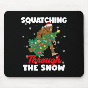 Tapis De Souris Bigfoot À Travers Le Sasquatch De Neige Chri