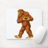 Tapis De Souris Bigfoot Heart Hands Funny Sasquatch Lover Valentin (Avec souris)