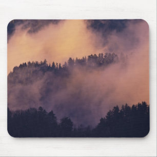 Tapis De Souris Brouillard hivernal dans la vallée au coucher du s