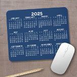 Tapis De Souris Calendrier d'affichage de l'année complète - horiz<br><div class="desc">Bleu et blanc - Un calendrier minimal de 12 mois avec un arrière - plan couleur uni. Une recherche standard pour votre bureau à domicile ou casier scolaire. Les polices sont simples à lire et les couleurs peuvent être modifiées. — Si vous ouvrez la zone de personnaliser, cela vous mènera...</div>