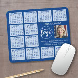 Tapis De Souris Calendrier - logo, photo<br><div class="desc">Un logo et un collage photo avec un calendrier 2024 et de la place pour ajouter quelques lignes de texte. Un objet amusant pour le Nouvel An à utiliser comme cadeau de société. Vous pouvez modifier les couleurs lorsque vous cliquez sur la zone personnaliser.</div>