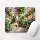 Tapis De Souris Calico Cat on a Stool in a Greenhouse (Avec souris)