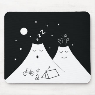 Tapis De Souris Camping sur un volcan endormi