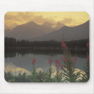 Tapis De Souris Canada, Alberta, Banff. Paysage au lever du soleil