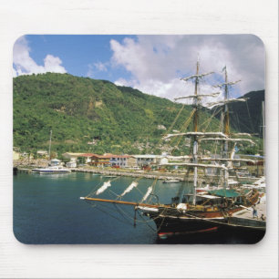 Tapis De Souris Caraïbes, Sainte-Lucie, Soufriere. Bateaux dans
