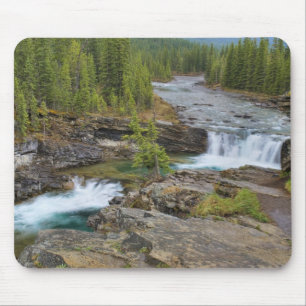 Tapis De Souris Cascade dans les montagnes rocheuses canadiennes