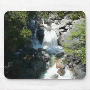 Tapis De Souris Cascade Falls dans le parc national de Yosemite