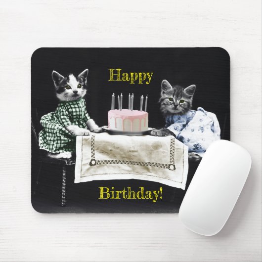 Tapis De Souris Cats celebrating a birthday with cake and candles (Avec souris)