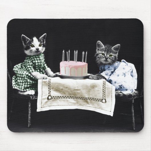 Tapis De Souris Cats celebrating a birthday with cake and candles  (Devant)