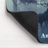 Tapis De Souris Cerf avec Antlers dans une forêt ombragée (Coin)