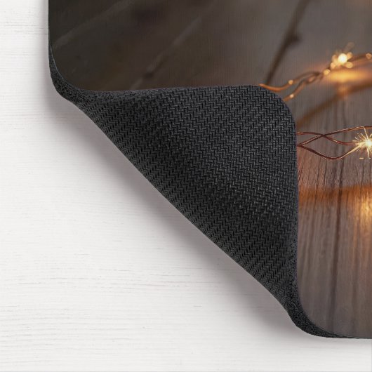 Tapis De Souris Chaîne lumineuse sur un plancher en bois (Coin)