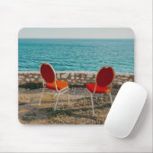 Tapis De Souris Chaises sur la côte de l'océan sous ciel (Avec souris)