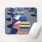Tapis De Souris Chaises vides sur la plage (Avec souris)