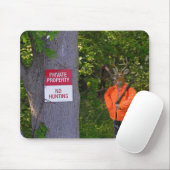 Tapis De Souris Chasseur de cerfs avec fusil dans les bois (Avec souris)