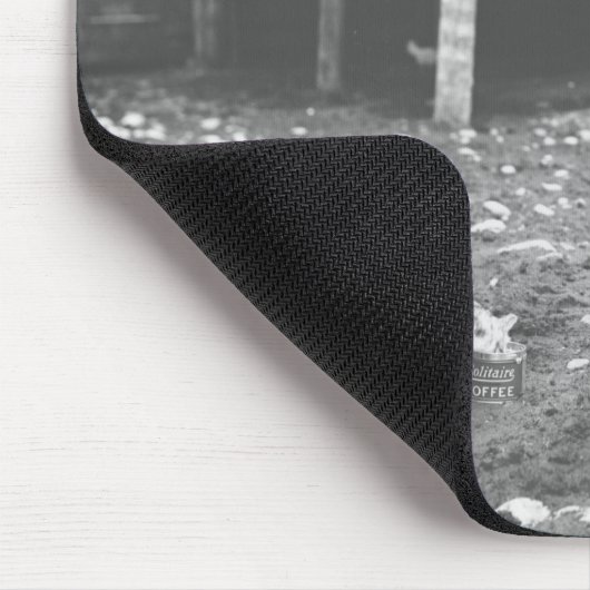 Tapis De Souris Chat mangeant hors d'un café Can. (Coin)