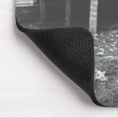 Tapis De Souris Chat mangeant hors d'une boîte de café (Coin)