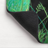 Tapis De Souris Chat noir dans l'herbe (Coin)