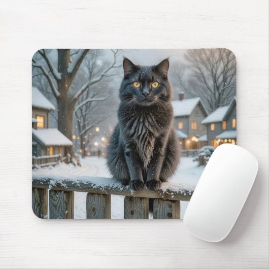 Tapis De Souris Chat noir sur une clôture enneigée (Avec souris)