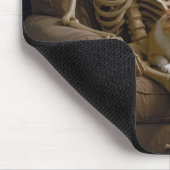 Tapis De Souris Chat sur un squelette à genoux (Coin)
