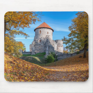 Tapis De Souris Château médiéval entouré de forêt
