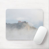 Tapis De Souris Château saigné entouré par des nuages (Avec souris)