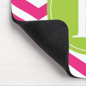 Tapis De Souris Chaud rose blanc Chevron vert Monogramme (Coin)