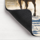 Tapis De Souris Cheval à travers la neige (Coin)
