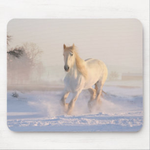 Tapis De Souris cheval blanc dans la neige