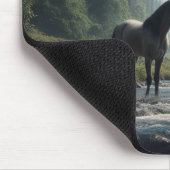 Tapis de souris Cheval dans le ruisseau (Coin)