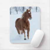 Tapis De Souris Cheval simple courant dans la neige (Avec souris)