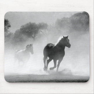 Tapis De Souris Chevaux de course noir et blanc Photo Artwork