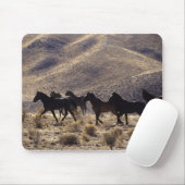 Tapis De Souris Chevaux sauvages de mustang dans le désert 1 (Avec souris)