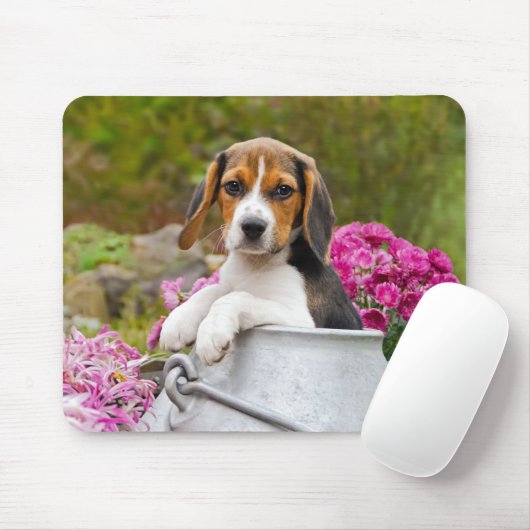 Tapis De Souris Chien Beagle mignon chiot dans une église de lait (Avec souris)