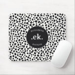 Tapis De Souris Chien dalmate Abstrait Motif Monogramme<br><div class="desc">Ajoutez une touche amusante et personnalisée à votre espace de travail avec l'Abstrait Monogram Mouse Pad de l' Chien Dalmatien Motif. Doté d'un design dalmate abstrait dynamique, ce tapis de souris combine style et fonctionnalité, offrant une surface lisse pour votre souris tout en éclairant votre bureau. Customisez-le avec un monogramme...</div>