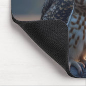 Tapis De Souris Chouette sur une clôture avec lune rose (Coin)