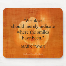 Citation d'anniversaire de Mark Twain avec des cœu