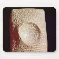 Comprimé avec l'inscription cunéiforme