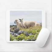 Tapis De Souris Conceptions originales - Moutons dans un champ (Avec souris)