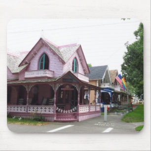 Tapis De Souris Cottages colorés avec drapeaux - Martha's Vineyard