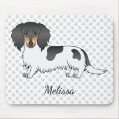 Tapis De Souris Dachshund à poils longs piebalde noir et feu & Nom (Devant)