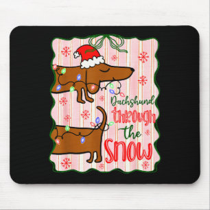 Tapis De Souris Dachshund Coquette à travers la neige, Noël Rétro